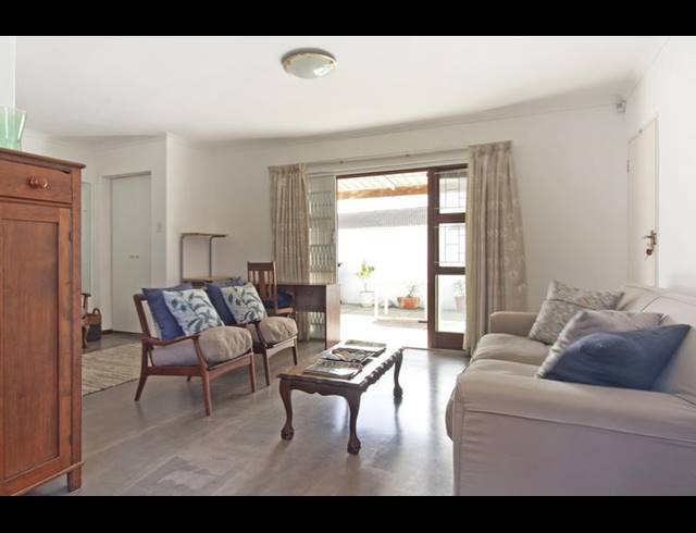 2 BEDROOM HOUSE FOR SALE IN FISH HOEK